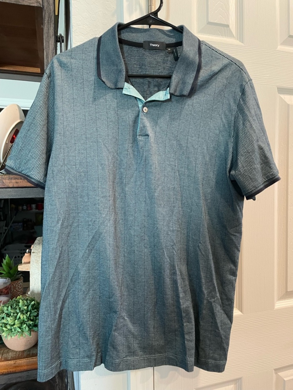 Theory Men’s Green ticking Jaquard knit collared band polo shirt  black trim  XL